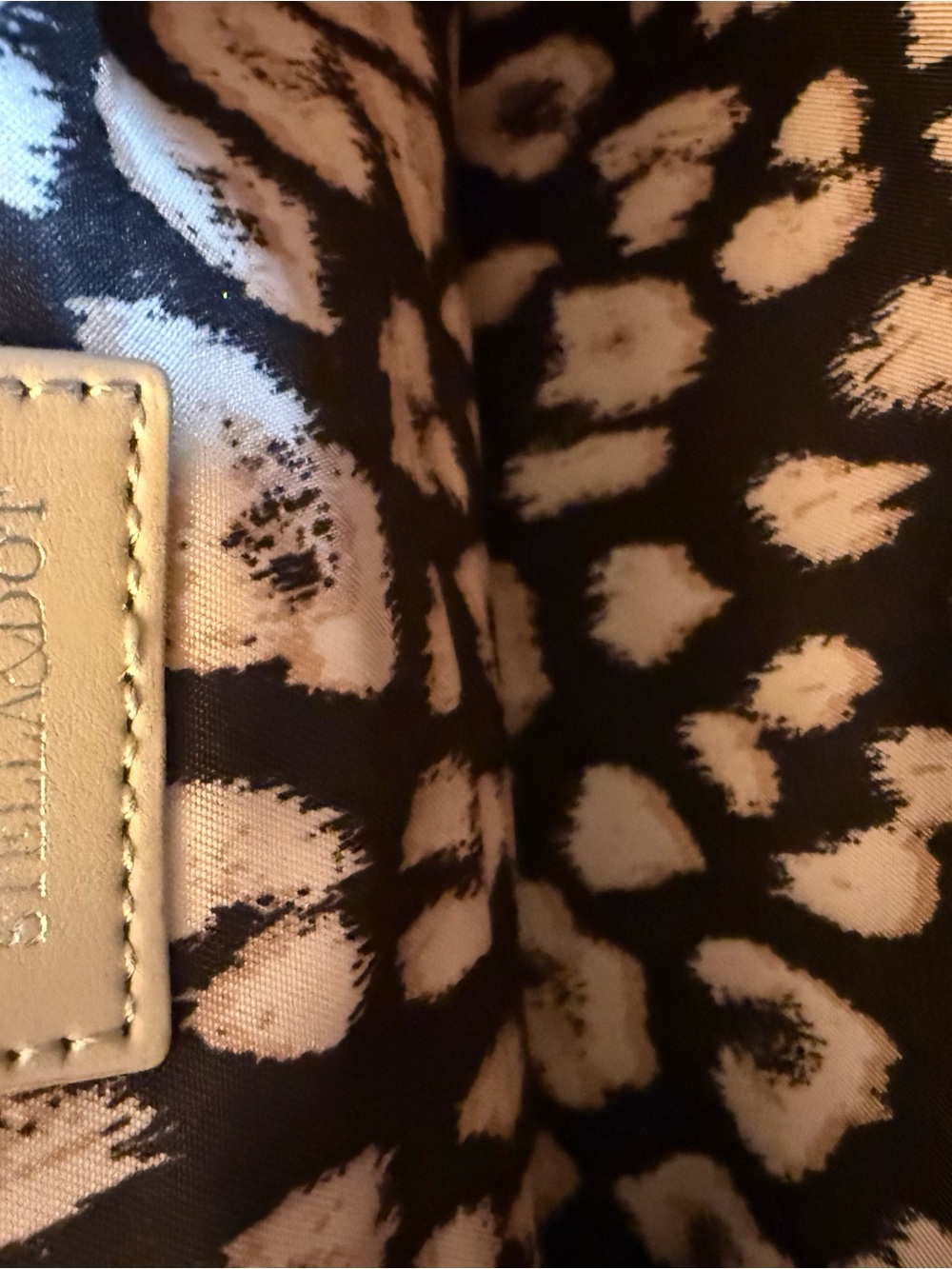 Stella & Dot Textured Cream Quilted Style Crossbody with Adjustable Strap NWOT - Picture 4 of 7